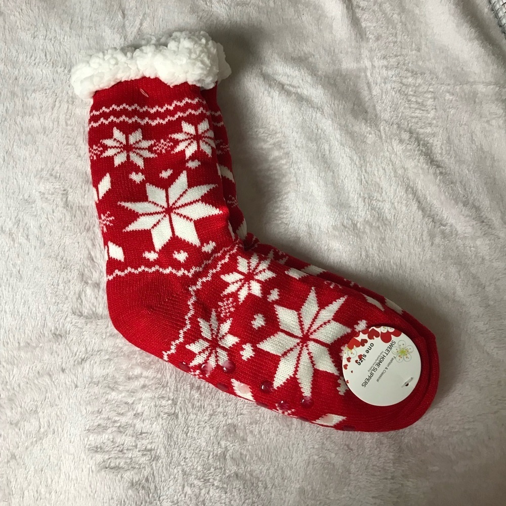 Sweet Home Fleece Slippers Socks Red White Snowflake Slip Dots on Bottom New